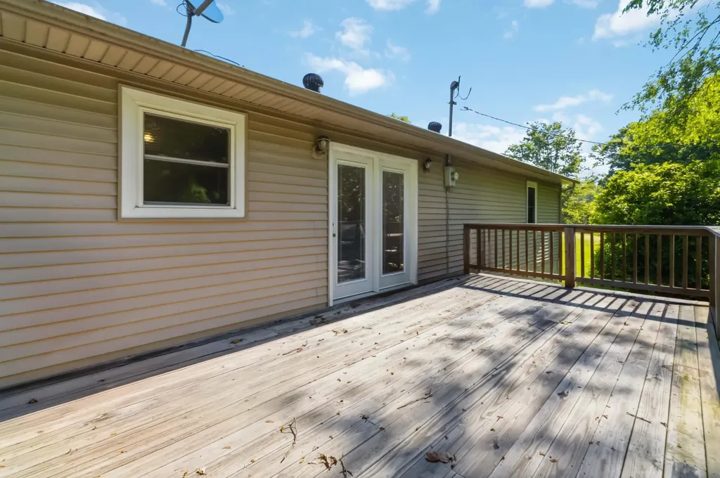 222 Sunrise Landing Road Russell Springs KY 42642