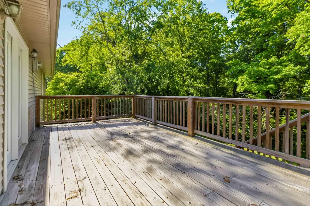 222 Sunrise Landing Road Russell Springs KY 42642