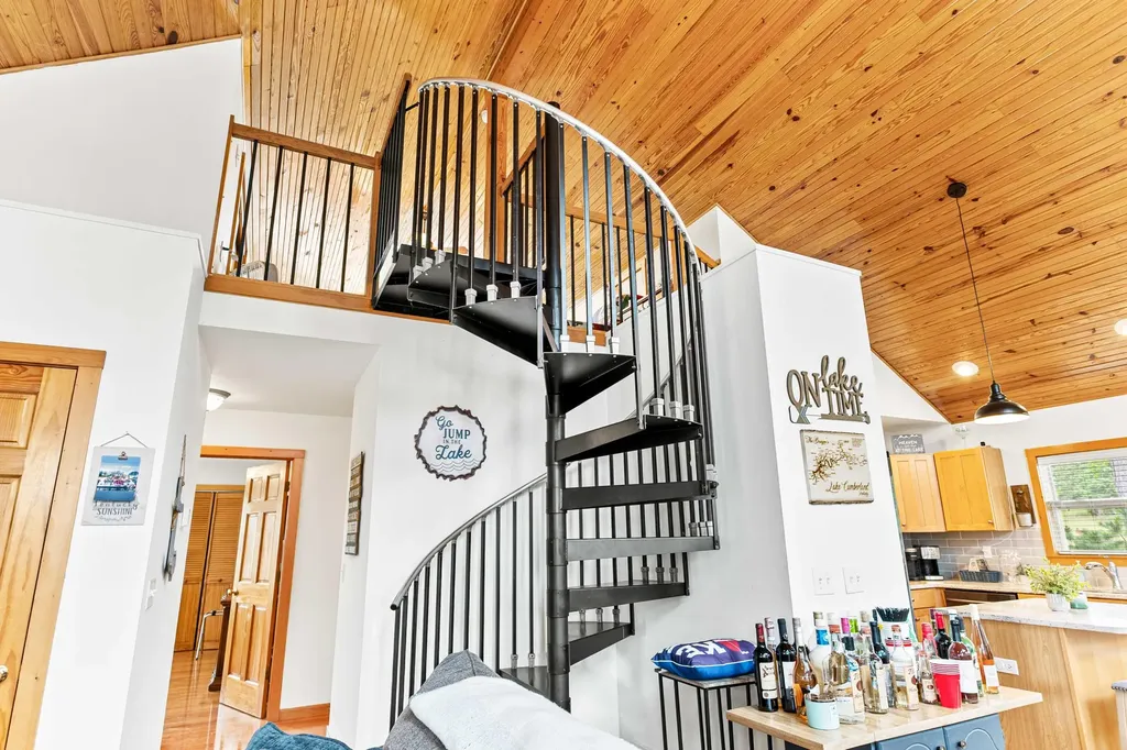 1824 Bridge Hollow Road Somerset KY 42503