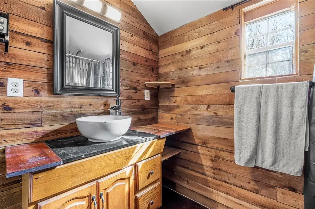 105 Patricia Road Clay City KY 40312
