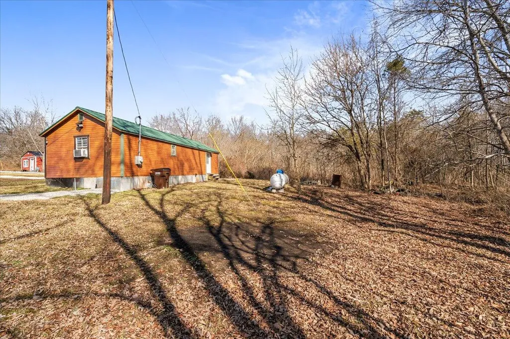 105 Patricia Road Clay City KY 40312