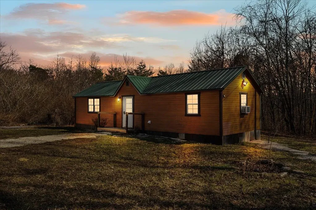 105 Patricia Road Clay City KY 40312
