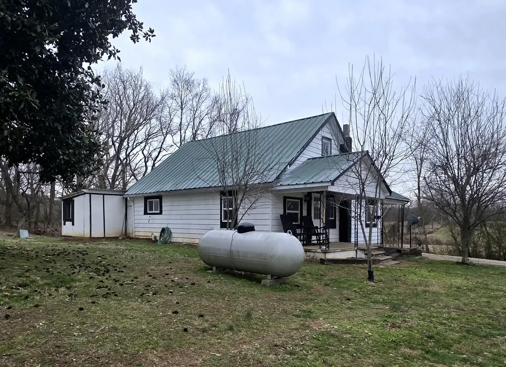 427 Smith Chapel Road Albany KY 42602
