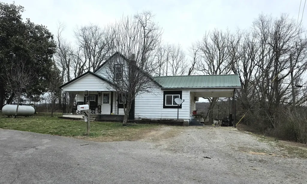 427 Smith Chapel Road Albany KY 42602