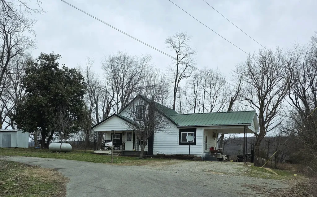 427 Smith Chapel Road Albany KY 42602