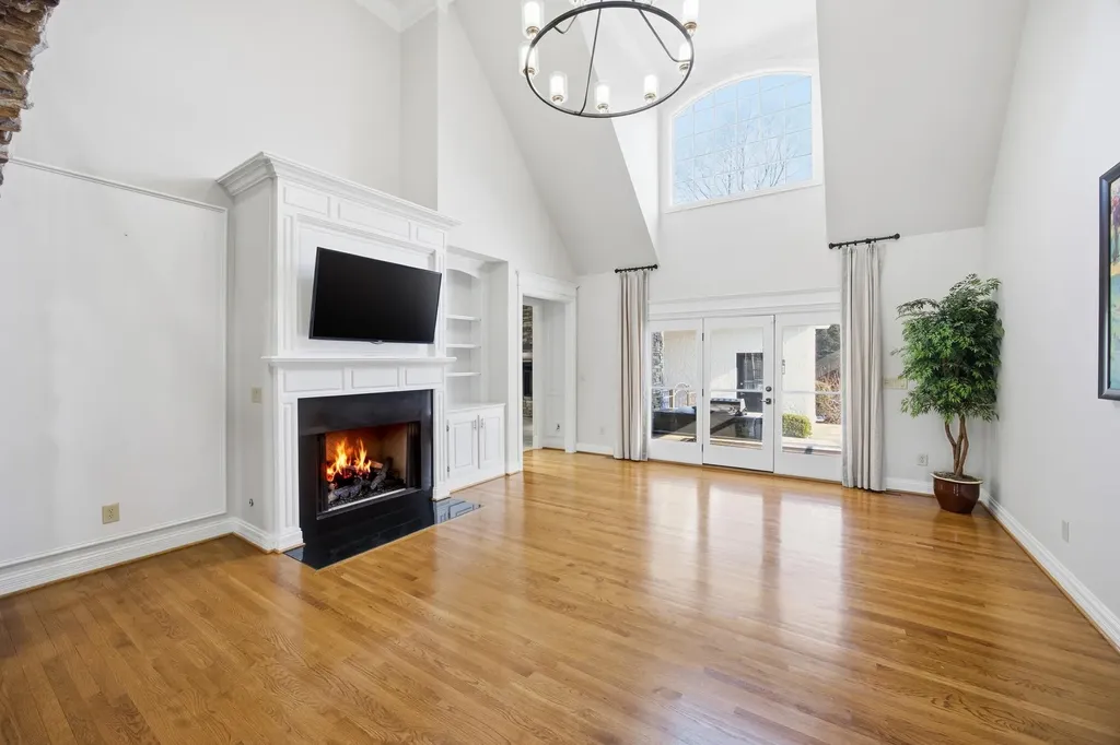 2901 Fairfax Lane Lexington KY 40509