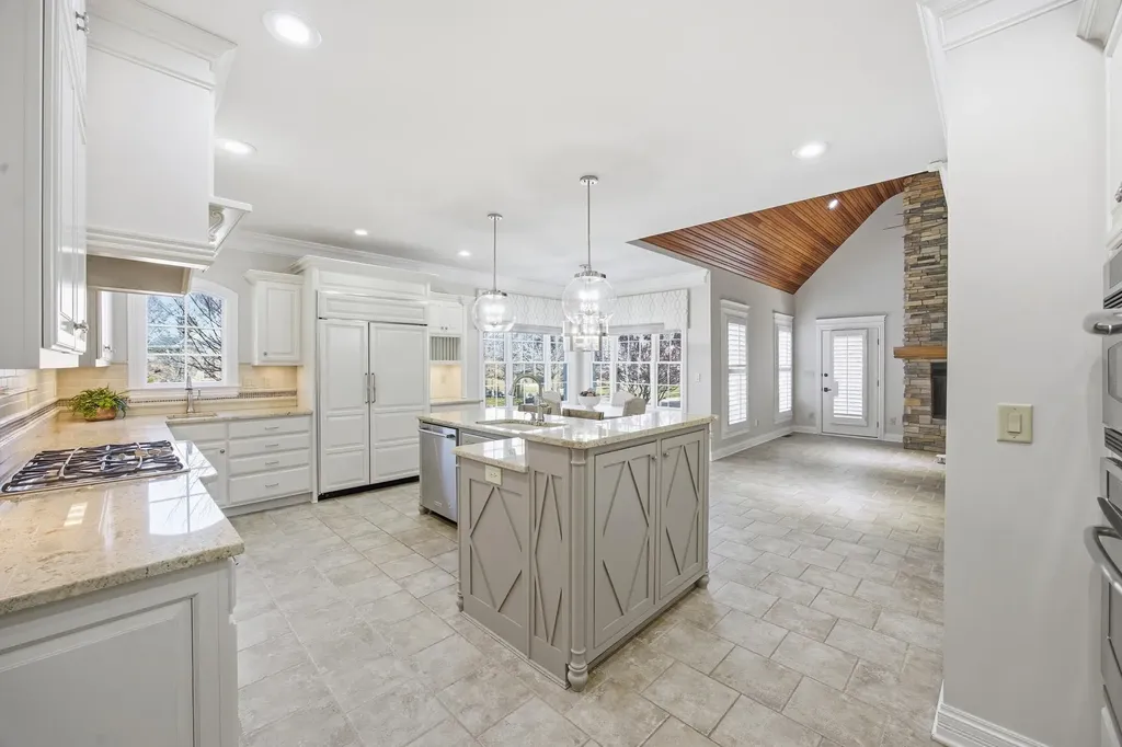 2901 Fairfax Lane Lexington KY 40509