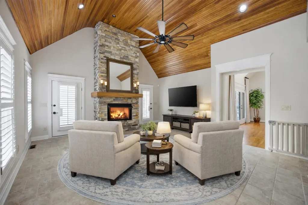 2901 Fairfax Lane Lexington KY 40509
