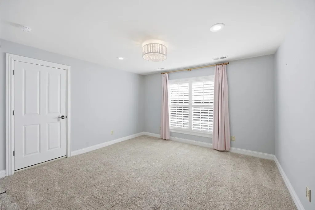 2901 Fairfax Lane Lexington KY 40509