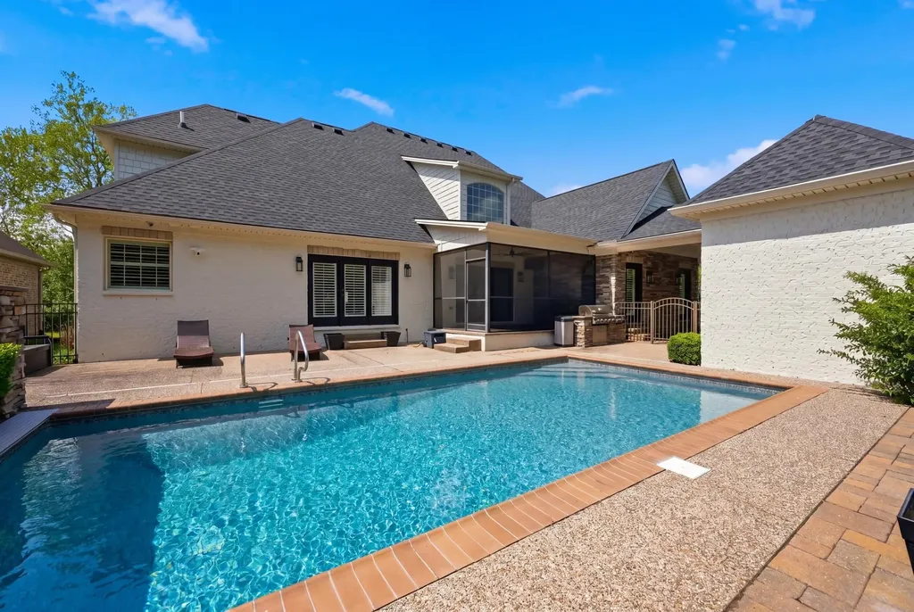 2901 Fairfax Lane Lexington KY 40509