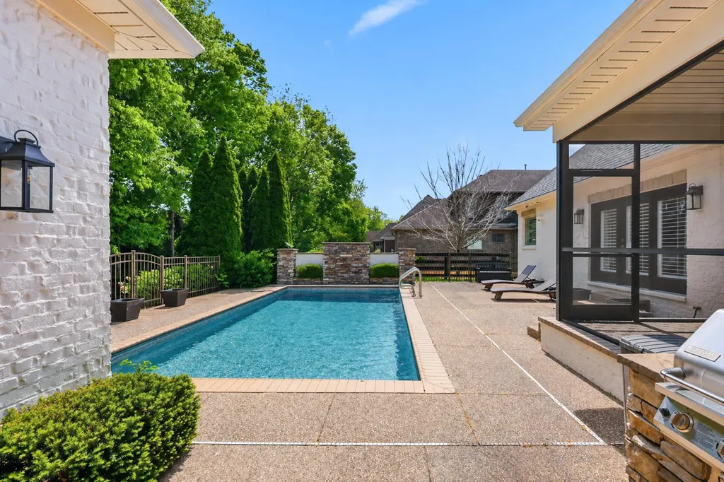 2901 Fairfax Lane Lexington KY 40509