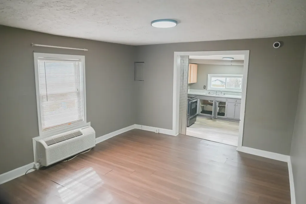 207 W 4th Street Millersburg KY 40348
