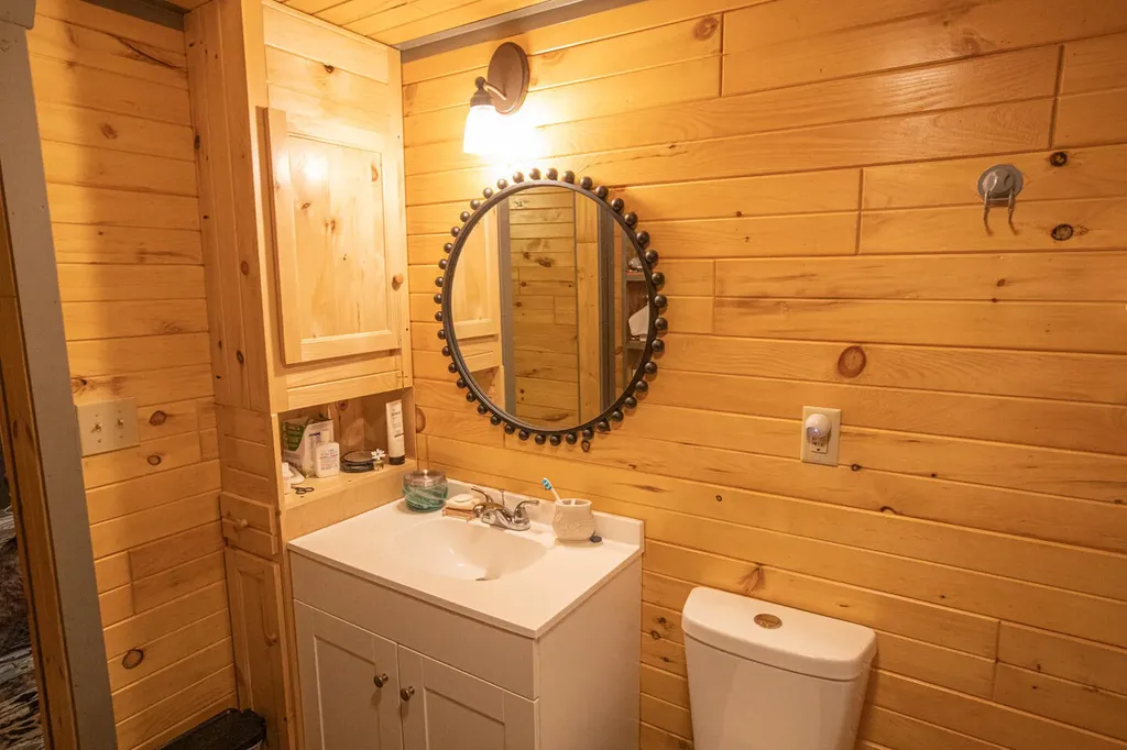 15 Harlan Road Faubush KY 42544