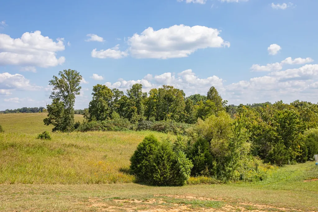 15 Harlan Road Faubush KY 42544