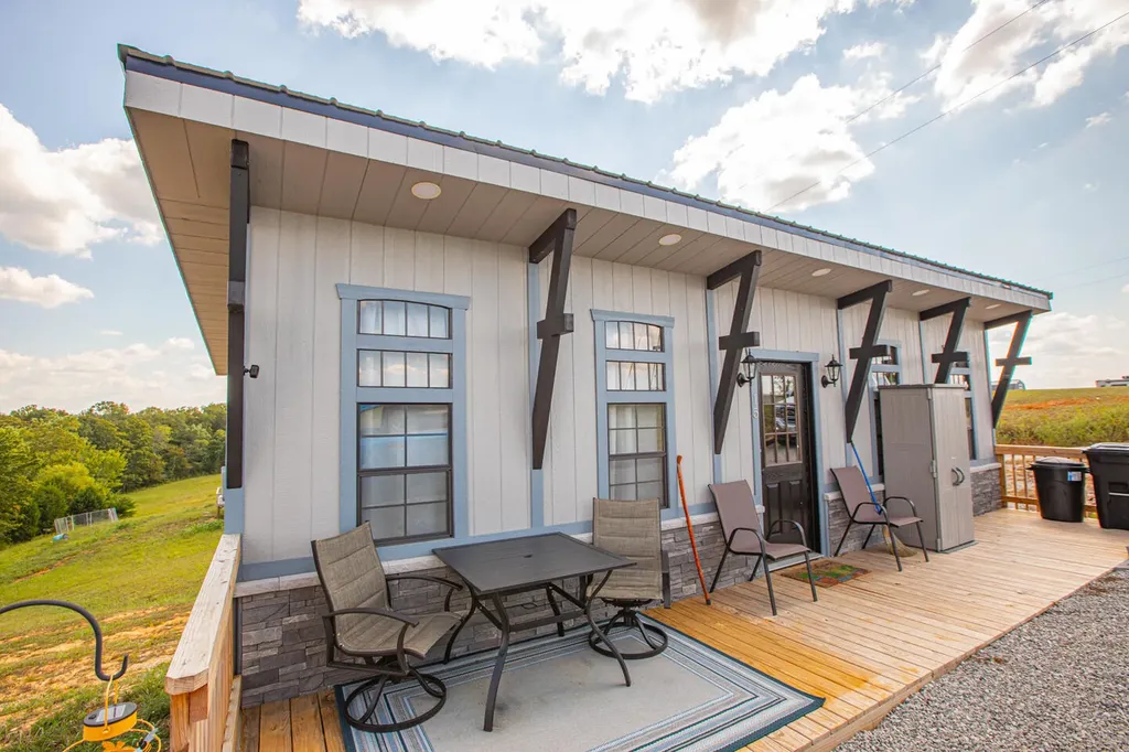 15 Harlan Road Faubush KY 42544