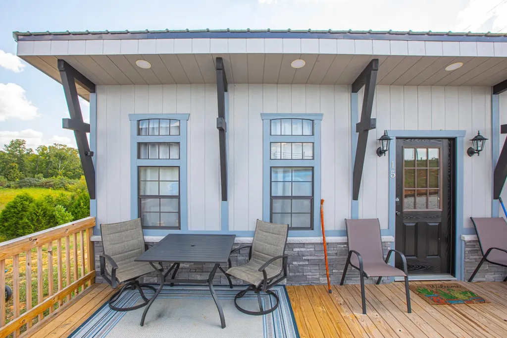 15 Harlan Road Faubush KY 42544