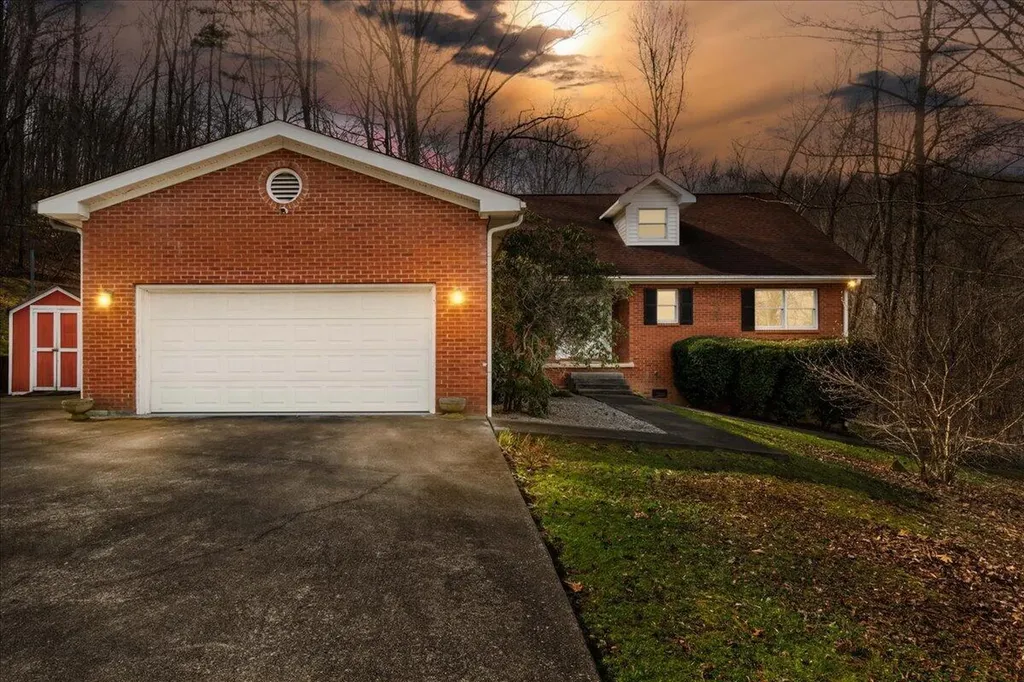663 Red Bird Road Williamsburg KY 40769