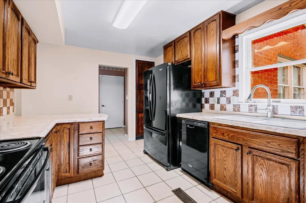 663 Red Bird Road Williamsburg KY 40769