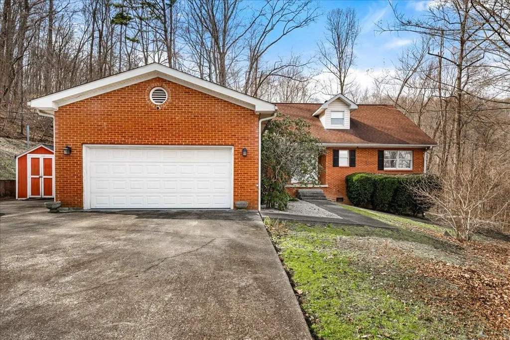 663 Red Bird Road Williamsburg KY 40769