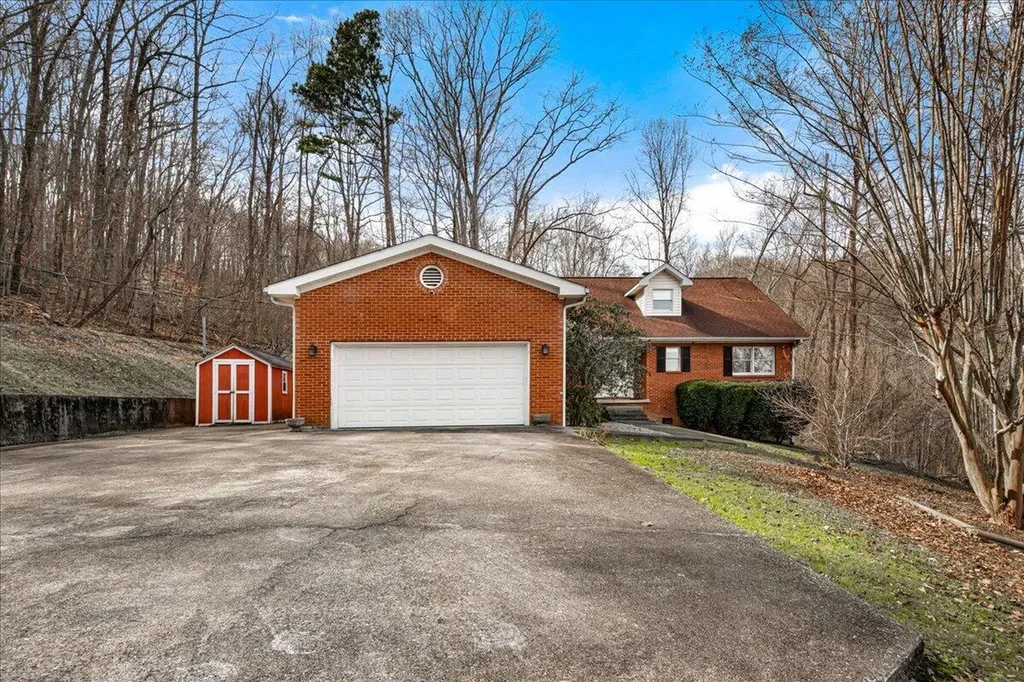 663 Red Bird Road Williamsburg KY 40769