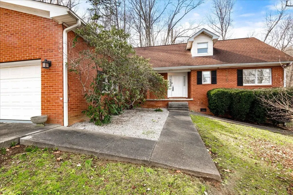 663 Red Bird Road Williamsburg KY 40769