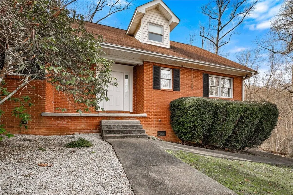 663 Red Bird Road Williamsburg KY 40769
