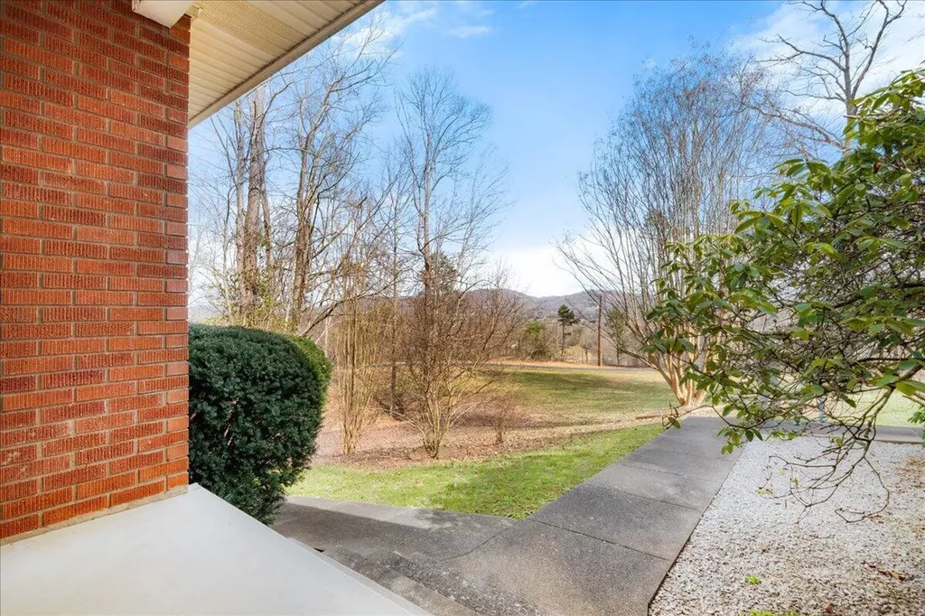 663 Red Bird Road Williamsburg KY 40769