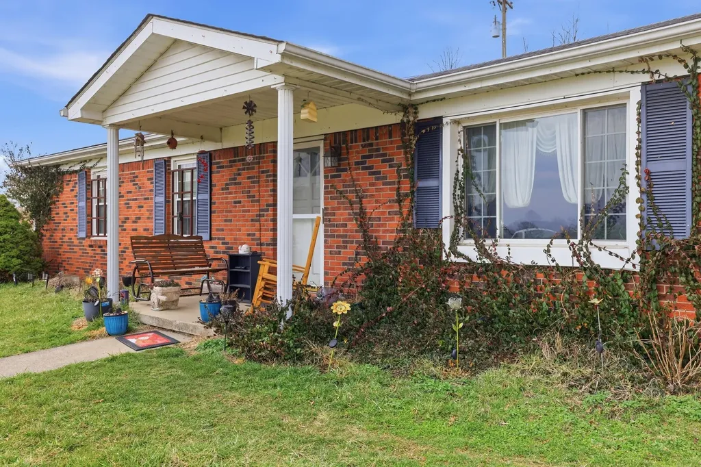 1001 U.s. 27 Stanford KY 40484