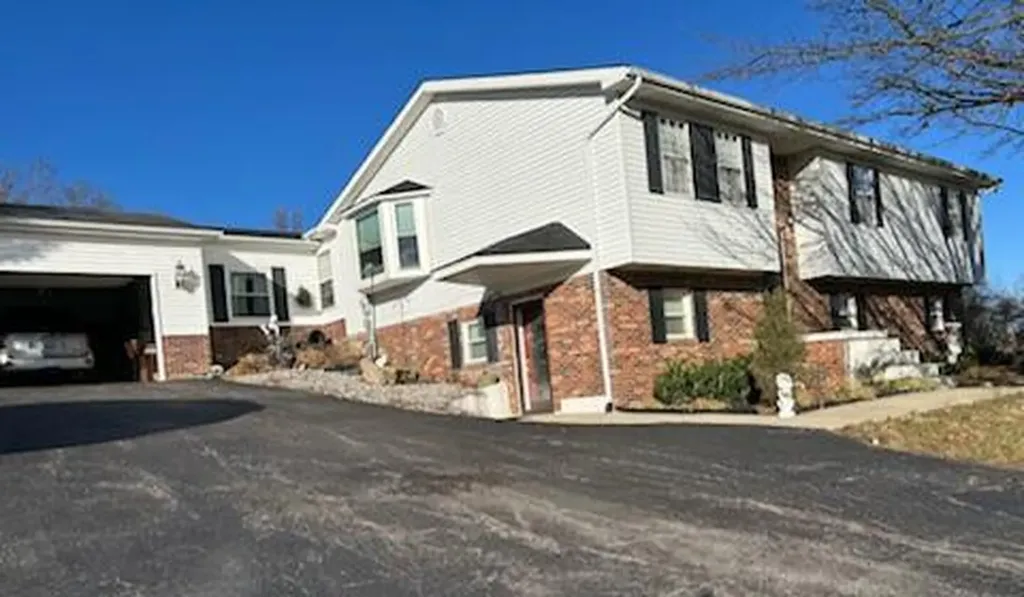 4301 Spencer Pike Mt Sterling KY 40353