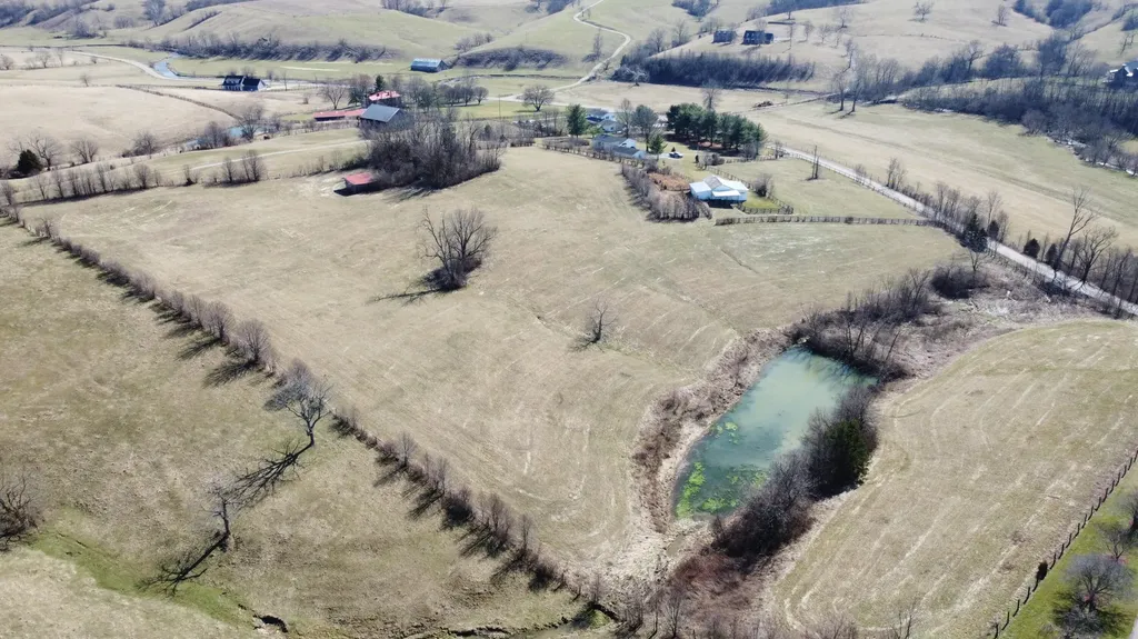 4301 Spencer Pike Mt Sterling KY 40353