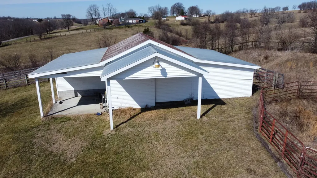 4301 Spencer Pike Mt Sterling KY 40353