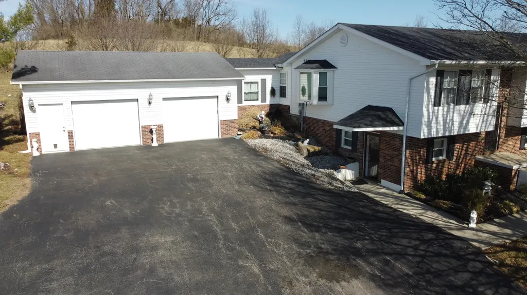 4301 Spencer Pike Mt Sterling KY 40353