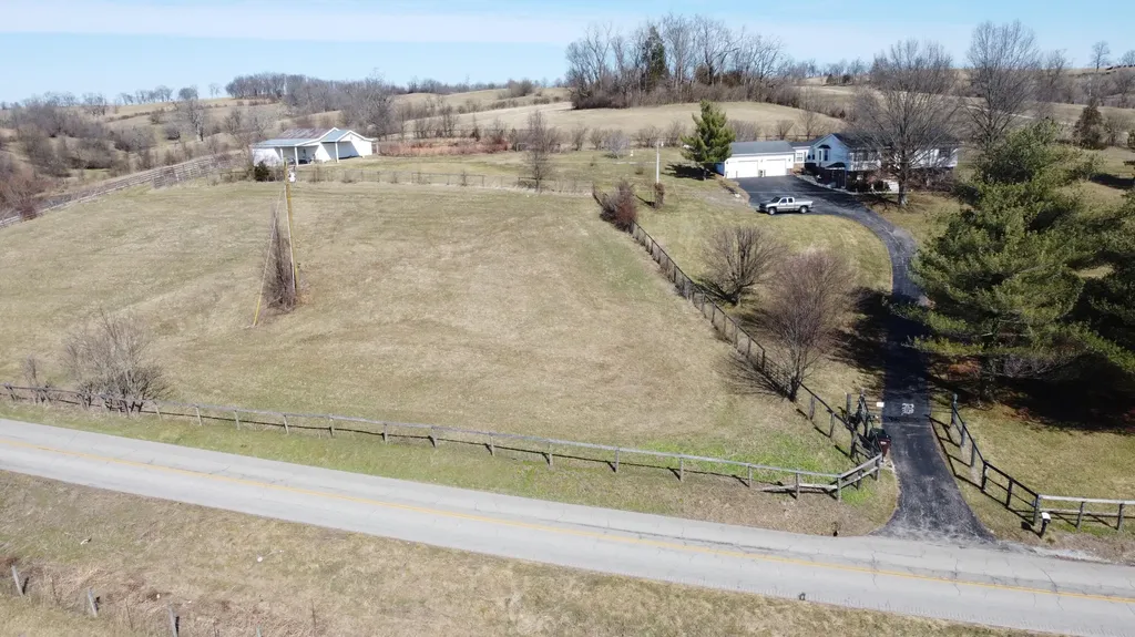 4301 Spencer Pike Mt Sterling KY 40353