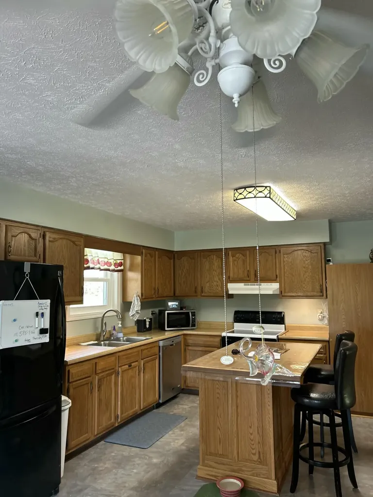 4301 Spencer Pike Mt Sterling KY 40353