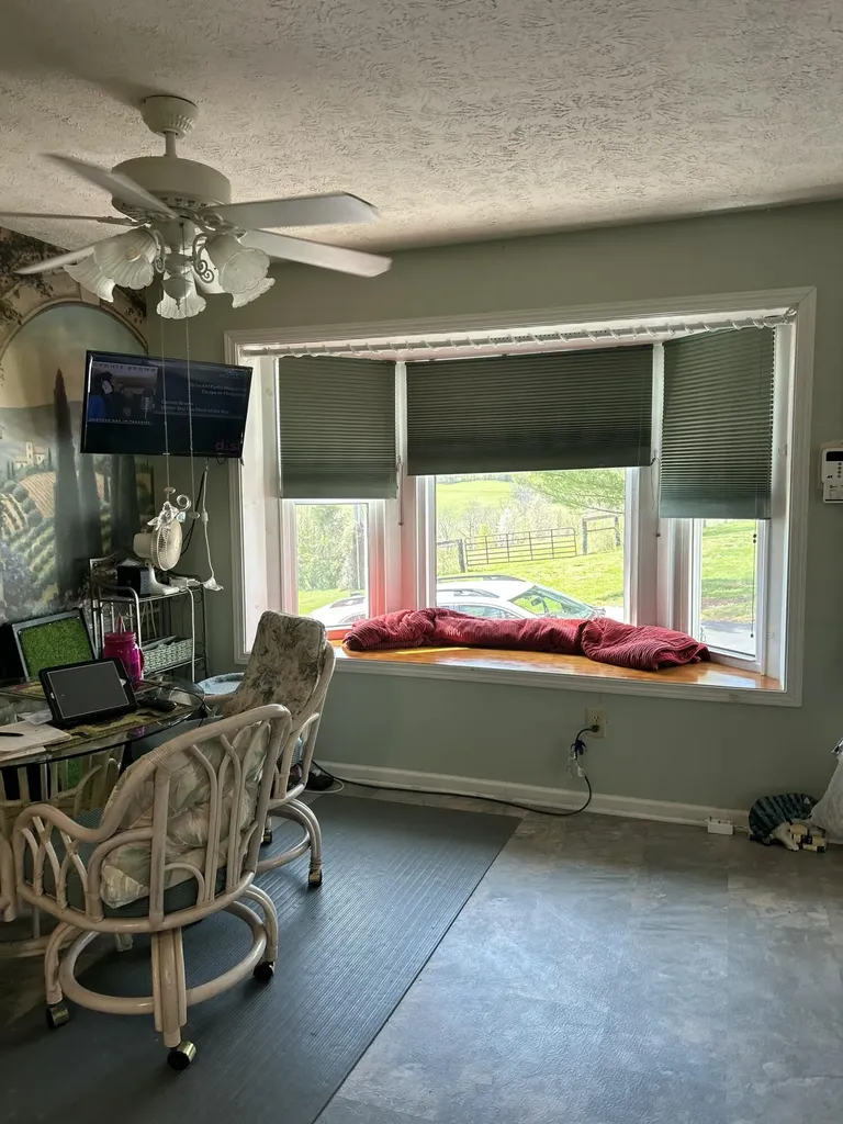 4301 Spencer Pike Mt Sterling KY 40353