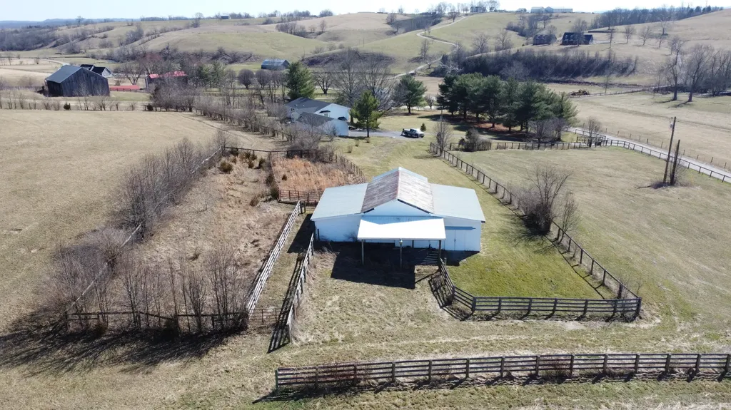 4301 Spencer Pike Mt Sterling KY 40353