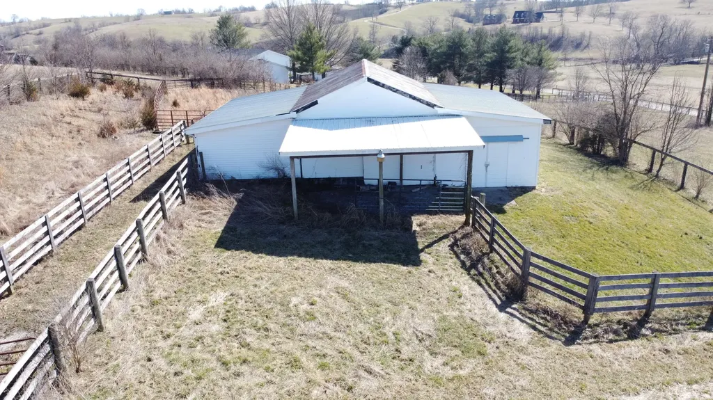 4301 Spencer Pike Mt Sterling KY 40353