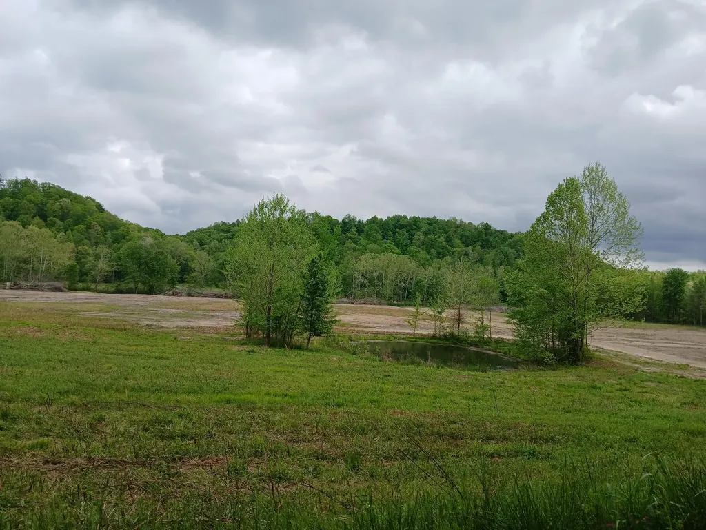 Track F Brad Petrey Road Waynesburg KY 40489