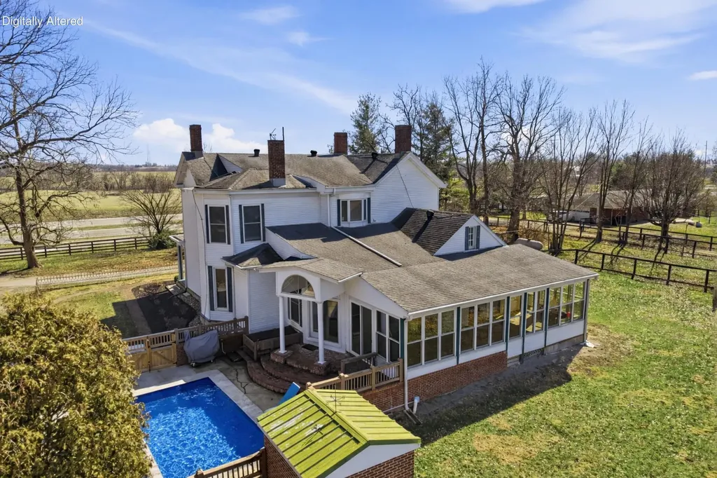 1253 Millersburg Road Paris KY 40361