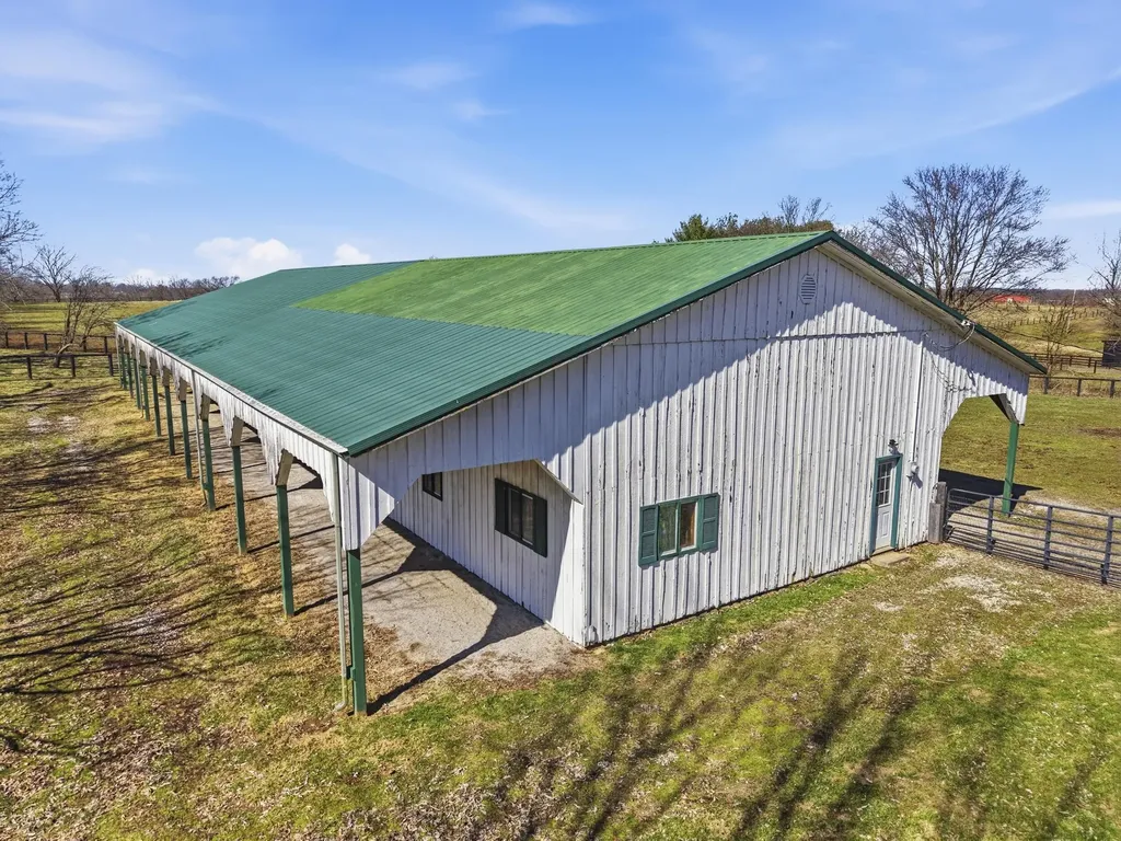 1253 Millersburg Road Paris KY 40361