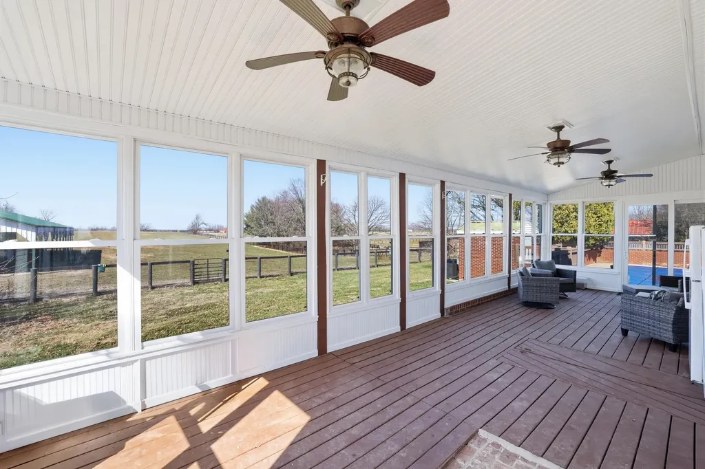 1253 Millersburg Road Paris KY 40361