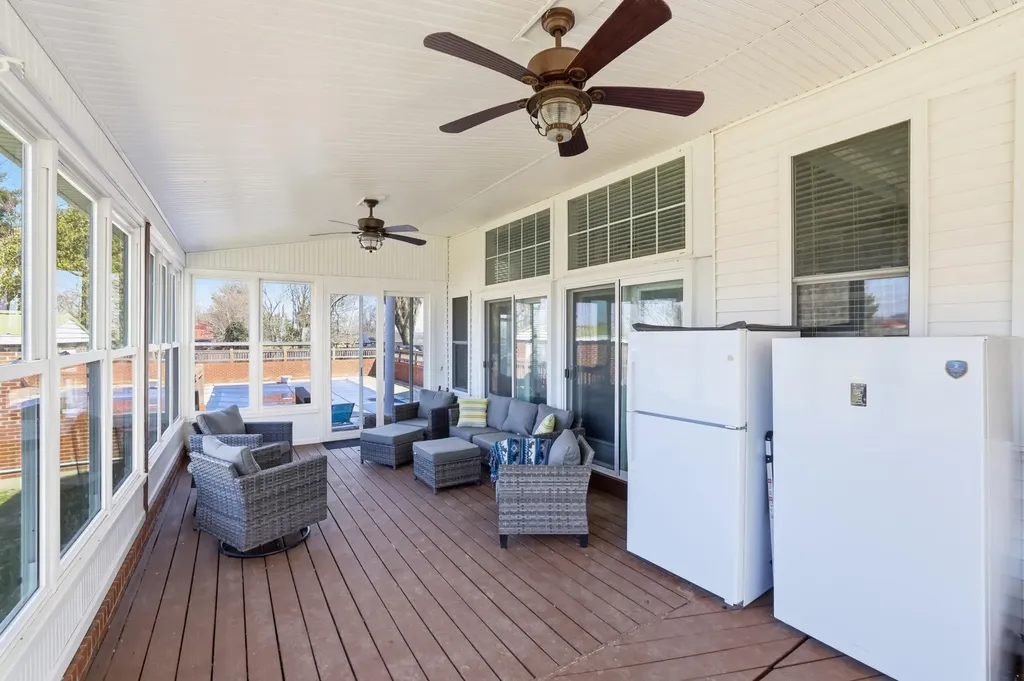 1253 Millersburg Road Paris KY 40361