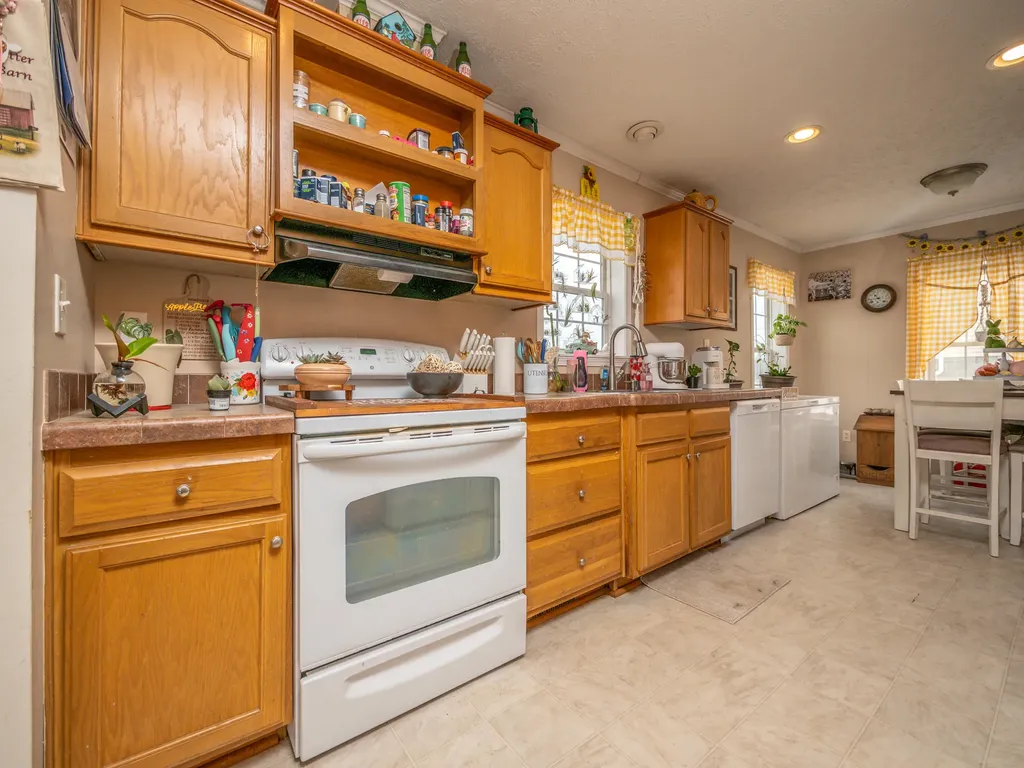 99 Kennedy Court Morehead KY 40351