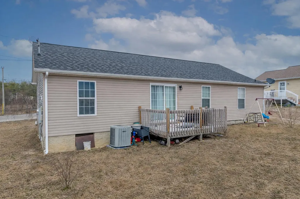 99 Kennedy Court Morehead KY 40351