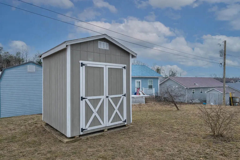 99 Kennedy Court Morehead KY 40351