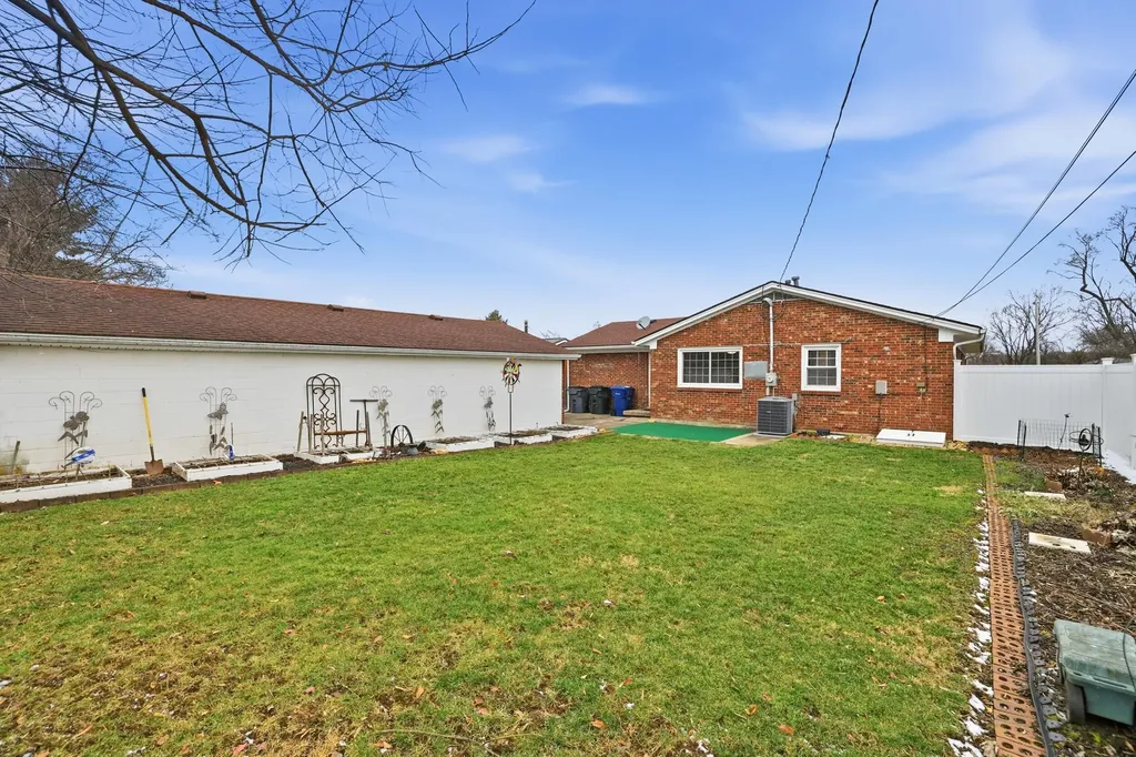 744 Kingston Road Lexington KY 40505
