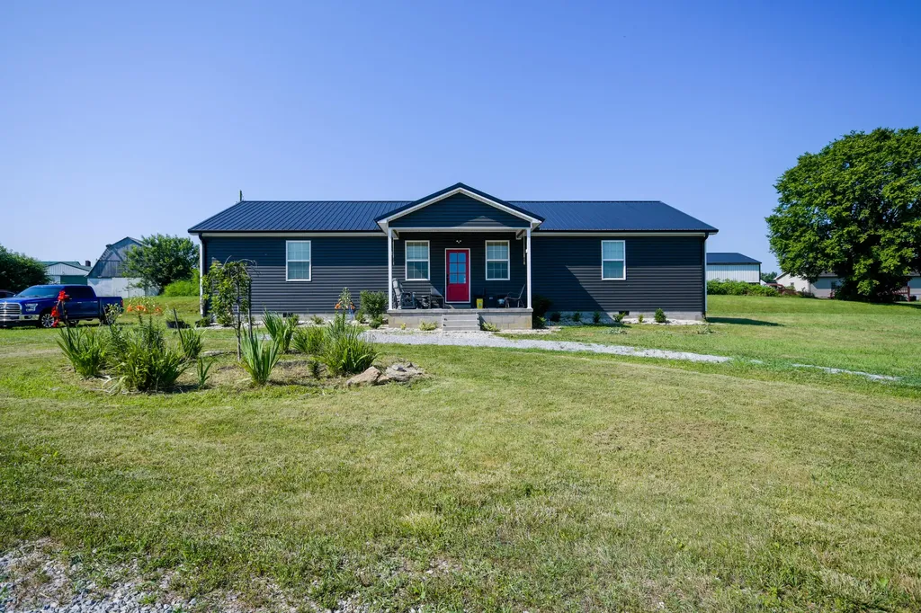 7674 Veterans Memorial Highway Sharpsburg KY 40374