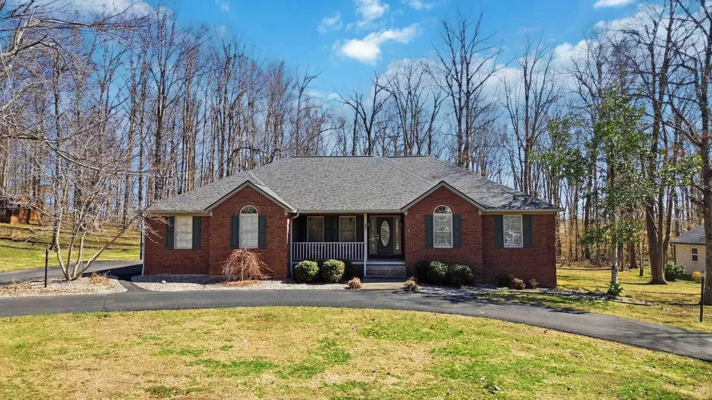 109 Shelby Lane Stanford KY 40484