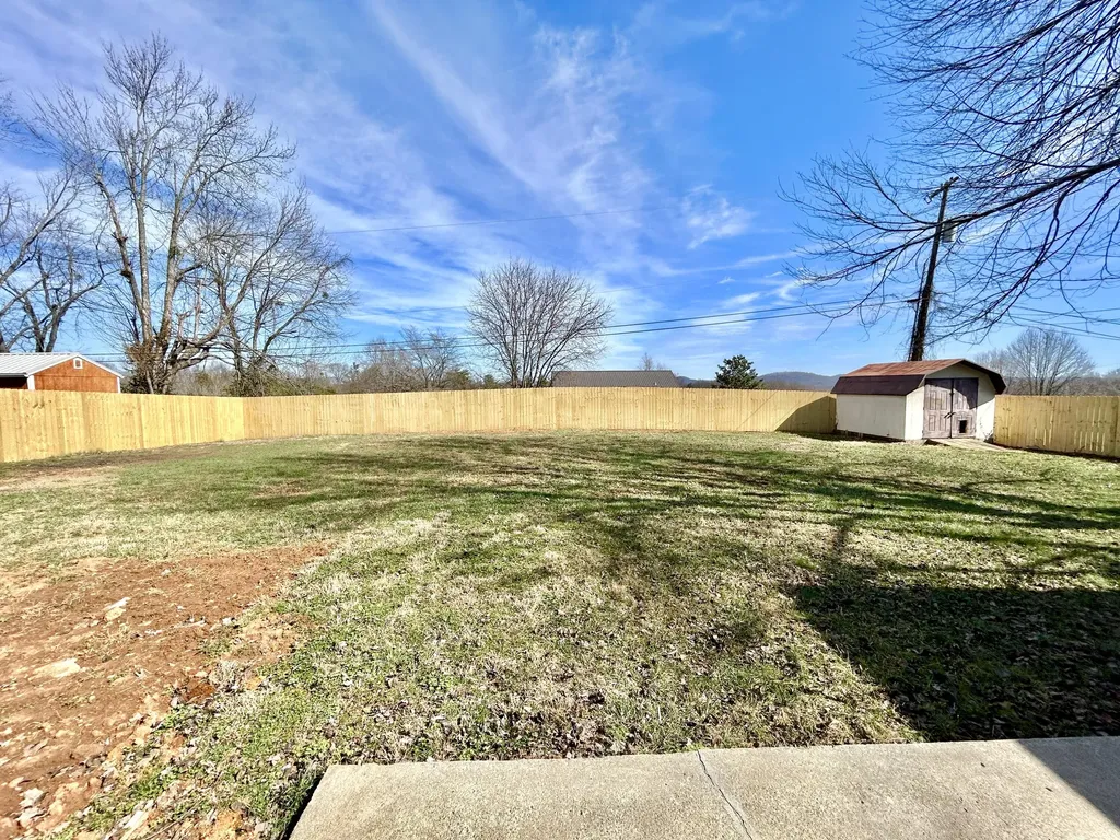 138 Country Hill Drive Somerset KY 42503