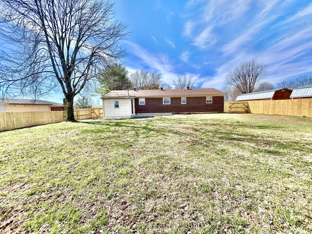 138 Country Hill Drive Somerset KY 42503